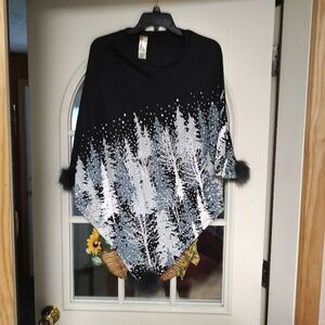 New A Walk In The Park Black Winter Trees Knit Poncho Women's One Size